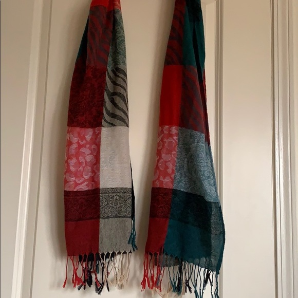 Multi patterned shall/scarf - Picture 3 of 3